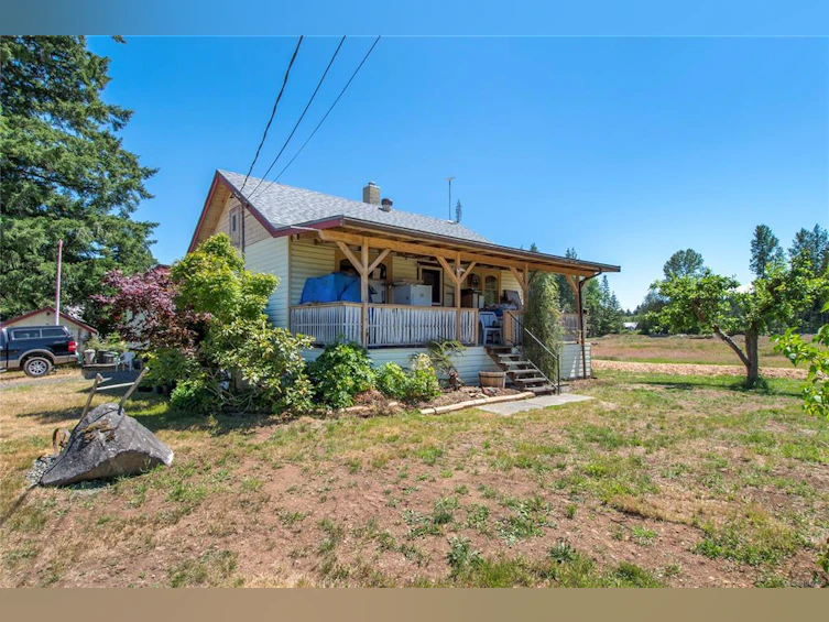 8712 N Island Highway, Black Creek, BC, V0R 1C0