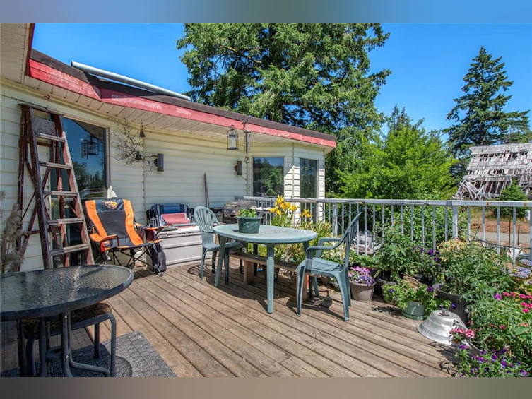 8712 N Island Highway, Black Creek, BC, V0R 1C0 - 36