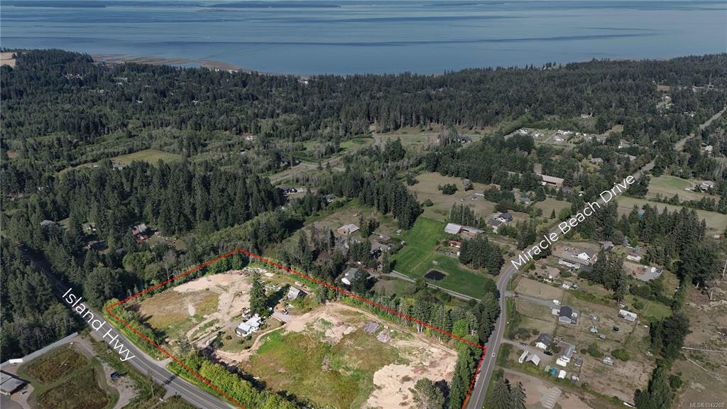 8712 N Island Highway, Black Creek, BC, V0R 1C0 - 2