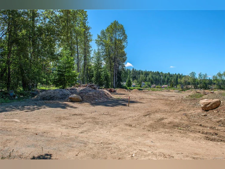 8712 N Island Highway, Black Creek, BC, V0R 1C0 - 50