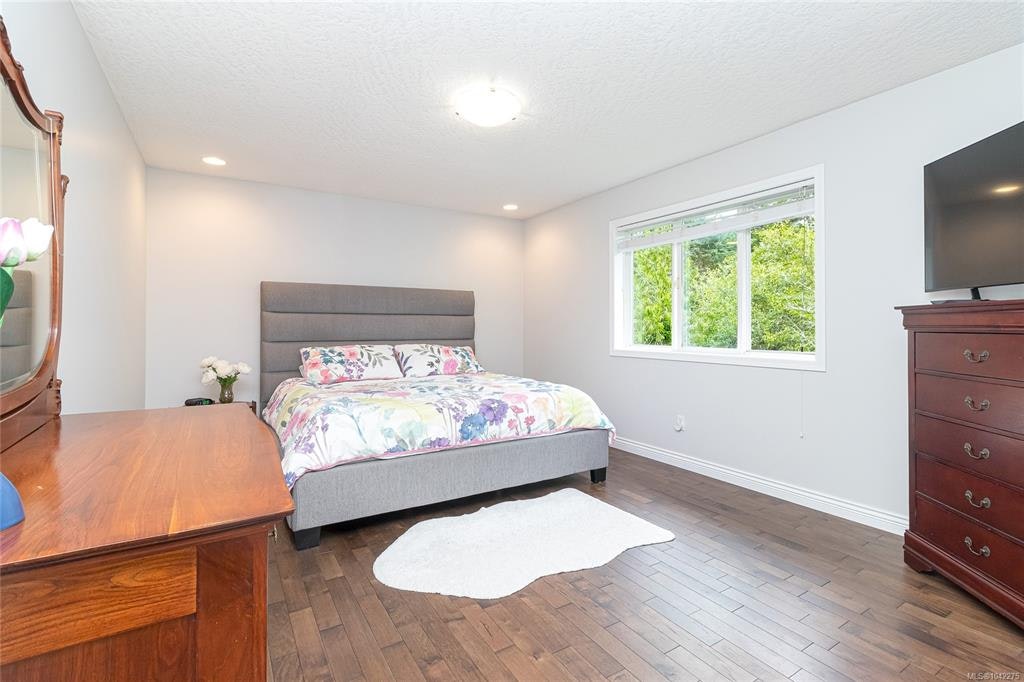 1927 Riverside Drive, View Royal, BC, V9B 6H9 - 12