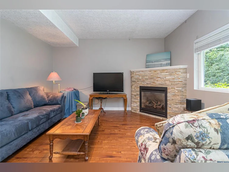 1927 Riverside Drive, View Royal, BC, V9B 6H9 - 34