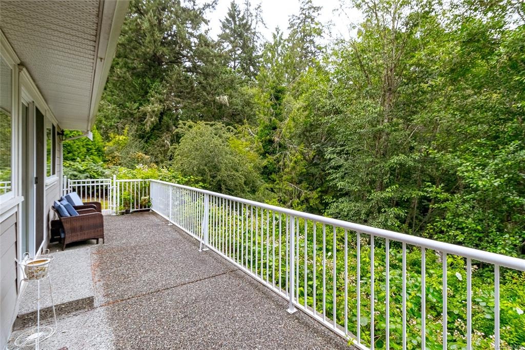 1927 Riverside Drive, View Royal, BC, V9B 6H9 - 40