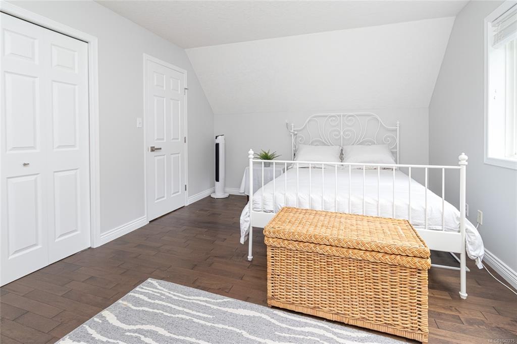 1927 Riverside Drive, View Royal, BC, V9B 6H9 - 18