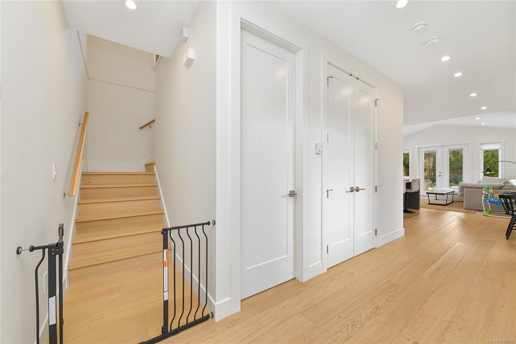 4317 Majestic Drive, Saanich, BC, V8N 3H1 - 20