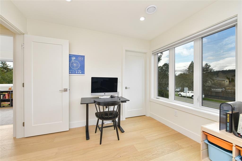 4317 Majestic Drive, Saanich, BC, V8N 3H1 - 35