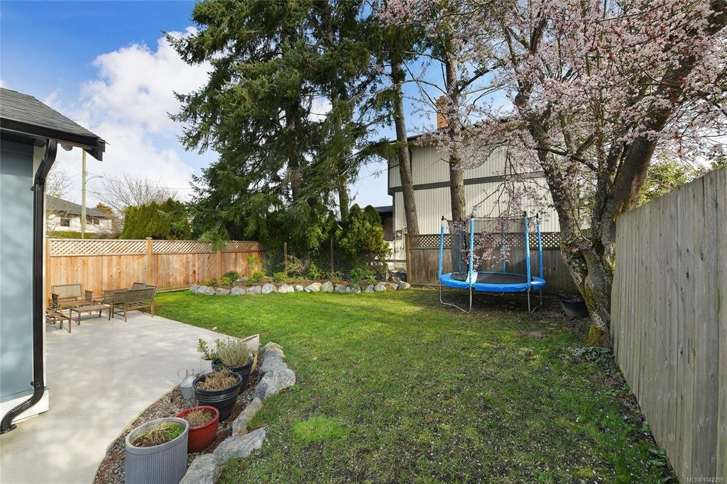 4317 Majestic Drive, Saanich, BC, V8N 3H1 - 57