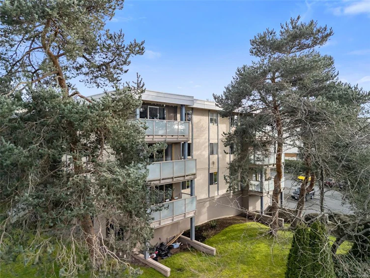 227-1025 Inverness Road, Saanich, BC, V8X 2S2