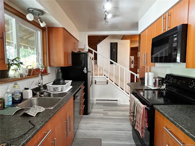 648 Nimpkish Drive - 2