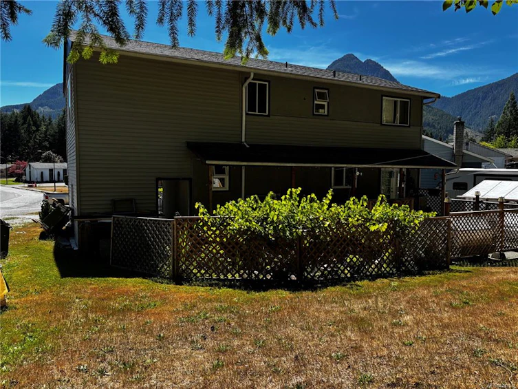 648 Nimpkish Drive, Gold River, BC, V0P 1G0 - 24
