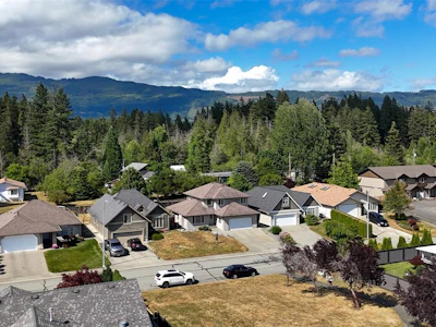 5575 E Woodland Crescent - 3