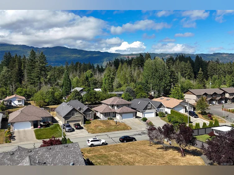 5575 E Woodland Crescent, Port Alberni, BC, V9Y 8E6 - 3