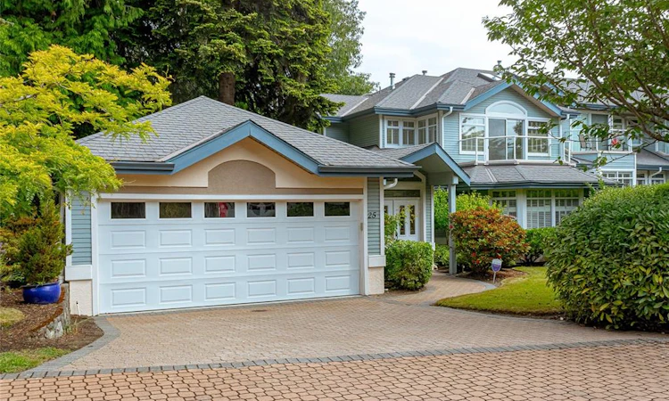 25-5187 Cordova Bay Road