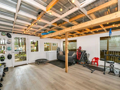 8-3560 Hallberg Road - 3
