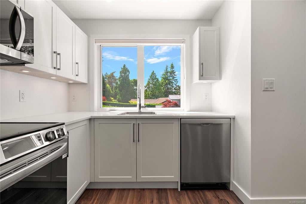 11665 Jupata Way, North Saanich, BC, V8L 5K1 - 44