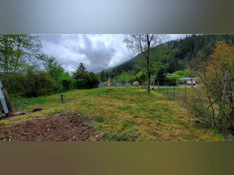 8 Freda Road, Tahsis-Zeballos, BC, V0P 1X0 - 6