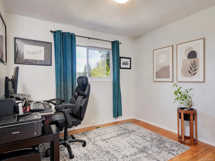 860 Falaise Crescent, Saanich, BC, V8Y 1A1 - 14