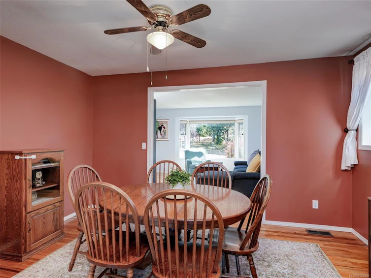 860 Falaise Crescent, Saanich, BC, V8Y 1A1 - 5