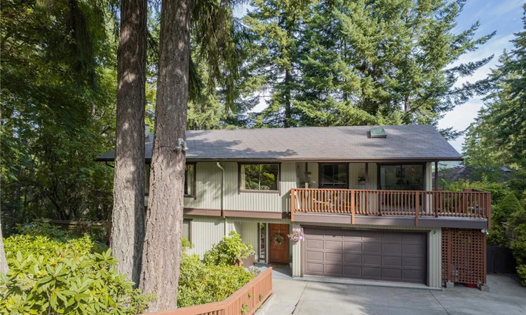 1367 Kingsview Road