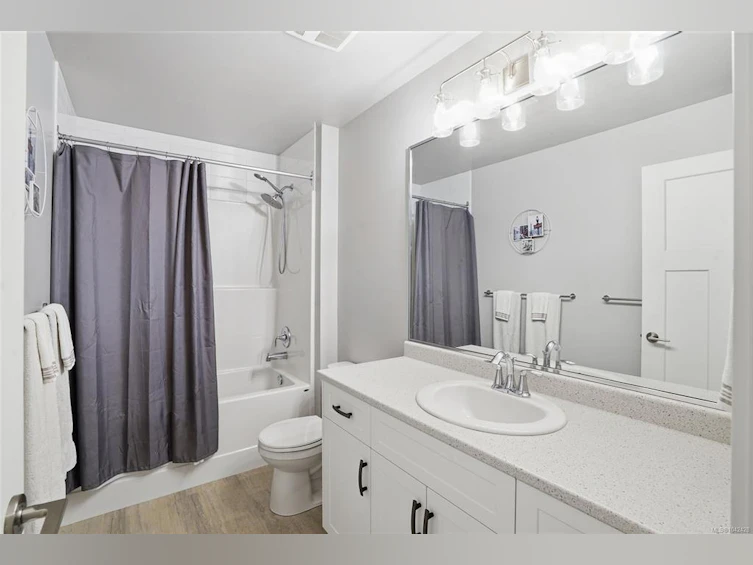 751 James Place, Ladysmith, BC, V9G 1W2 - 26