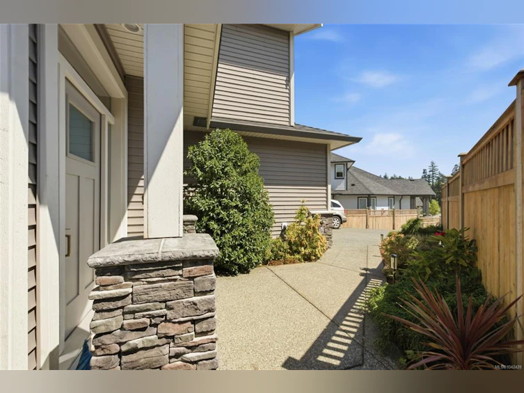 751 James Place, Ladysmith, BC, V9G 1W2 - 31