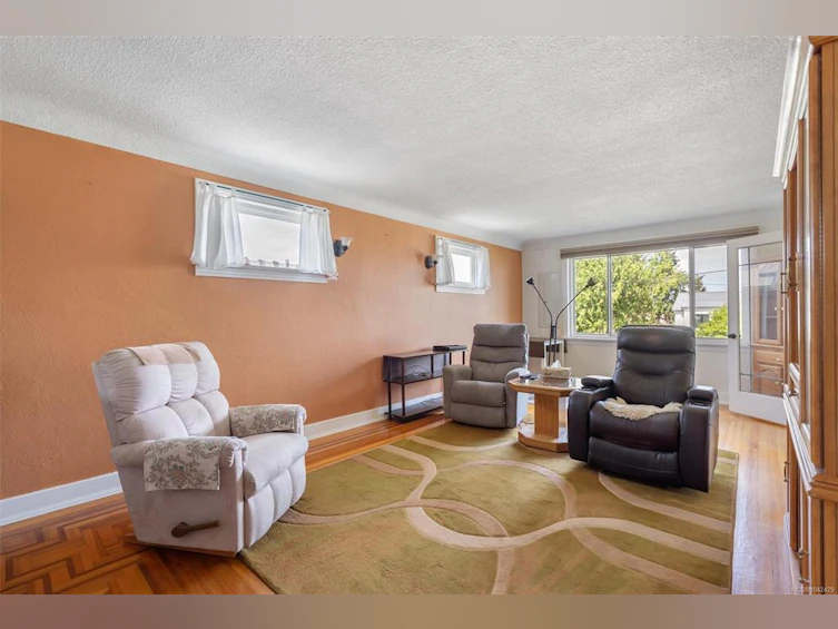 3161 Donald Street, Saanich, BC, V8V 3P7 - 4