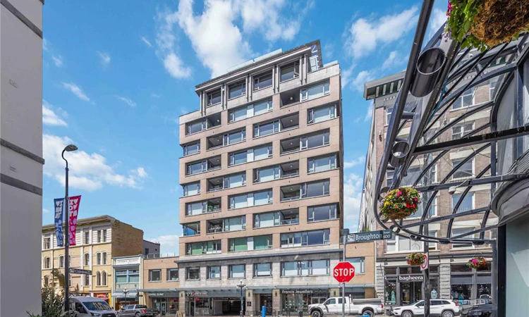 505-608 Broughton Street