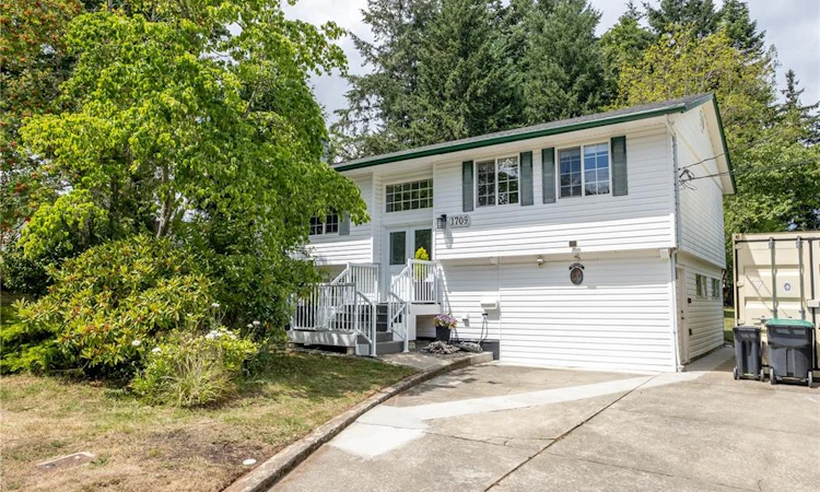 1709 Mahtmof Place