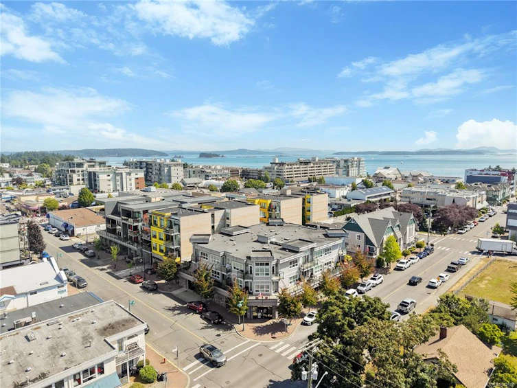 308-9751 Fourth Street, Sidney, BC, V8L 2Y9 - 2