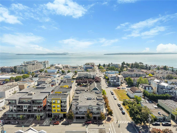 308-9751 Fourth Street, Sidney, BC, V8L 2Y9 - 3