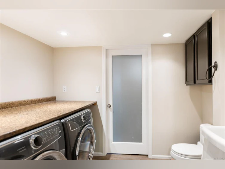 1730 Christmas Avenue, Saanich, BC, V8P 2X9 - 20
