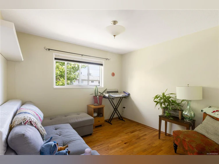 1730 Christmas Avenue, Saanich, BC, V8P 2X9 - 11