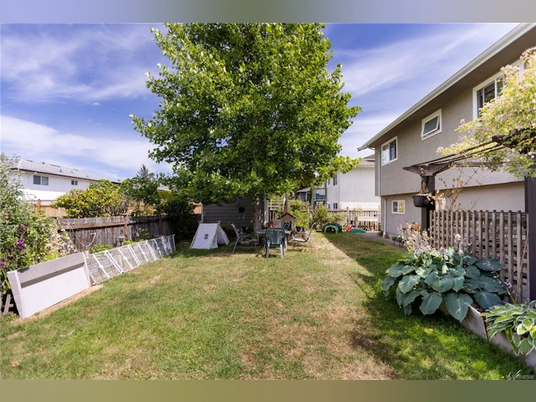 1730 Christmas Avenue, Saanich, BC, V8P 2X9 - 21