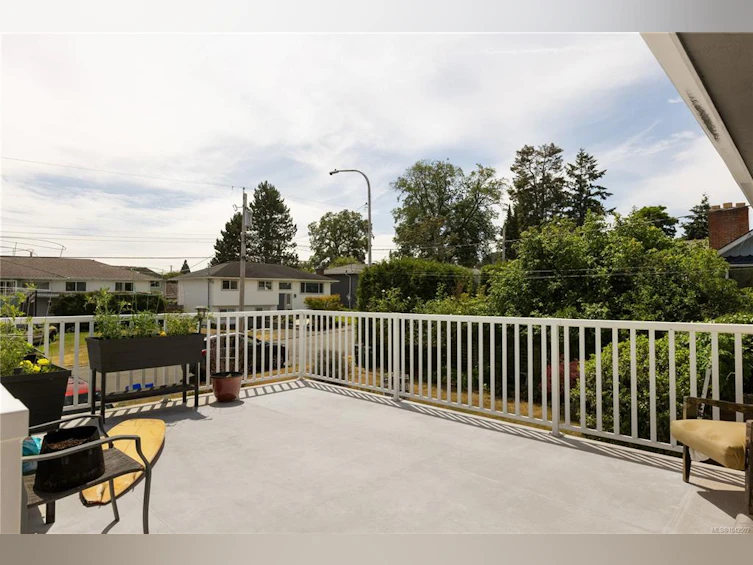 1730 Christmas Avenue, Saanich, BC, V8P 2X9 - 6