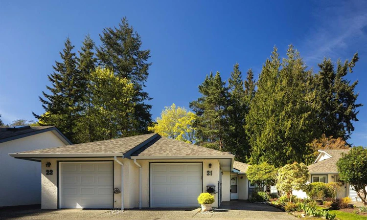 21-5156 Cordova Bay Road