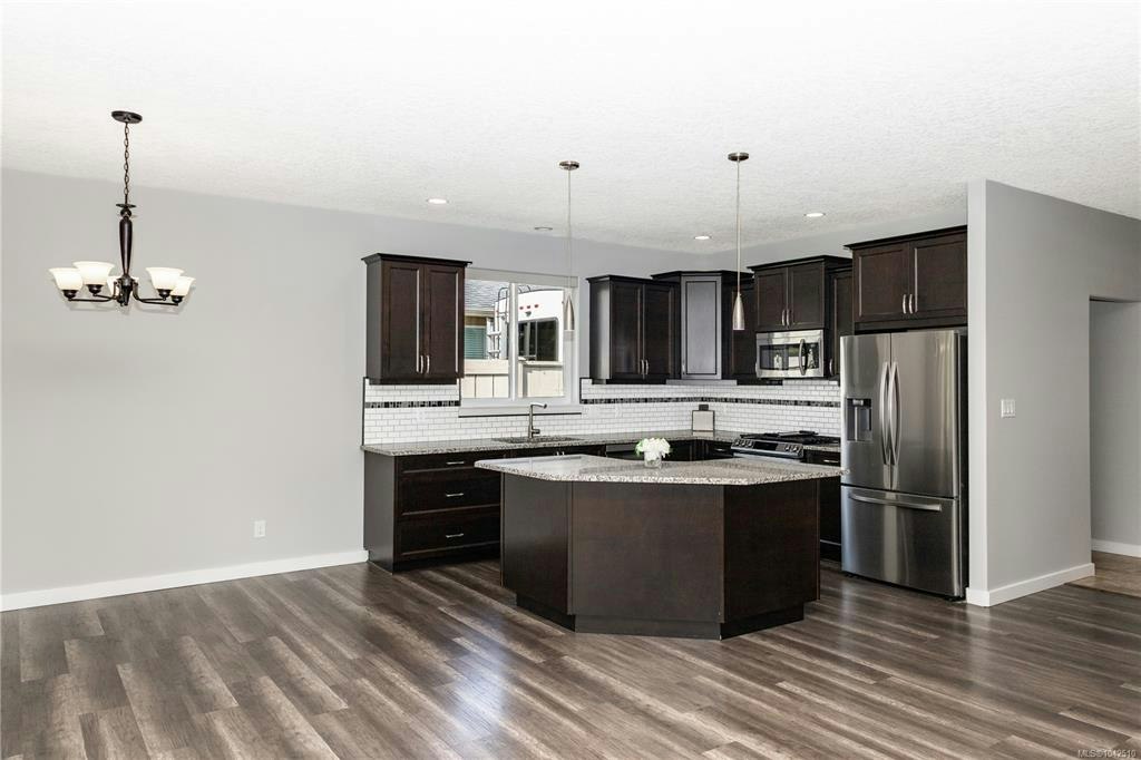 117 Strathcona Way - 5