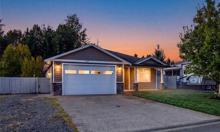 117 Strathcona Way