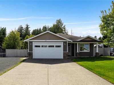 117 Strathcona Way - 3