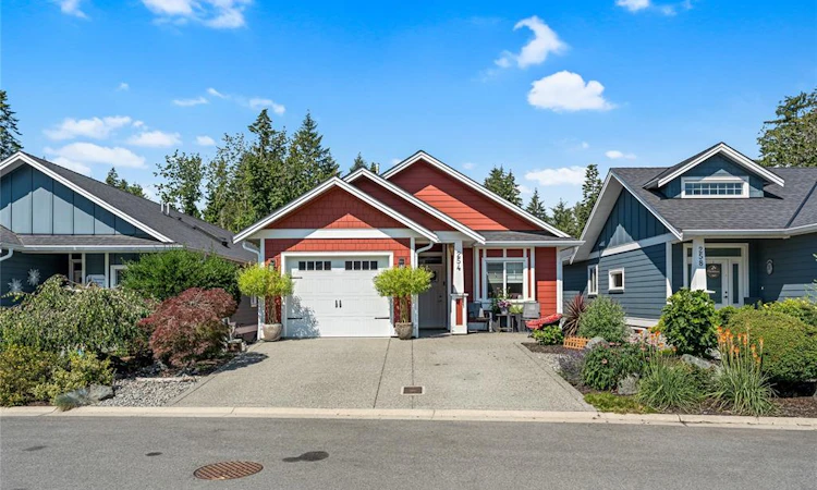 254 Edgewood Crescent