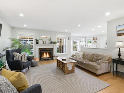 647 Temple Street - 3