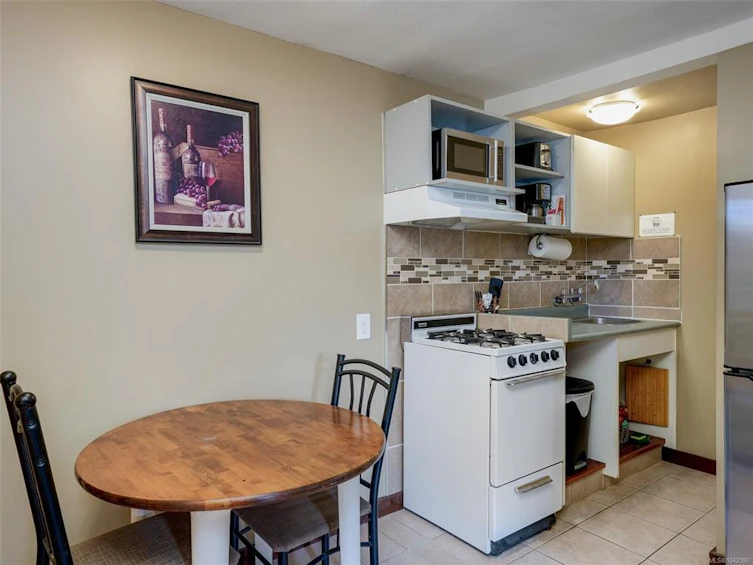 300 Meadow Way, Mill Bay, BC, V0R 2L0 - 35
