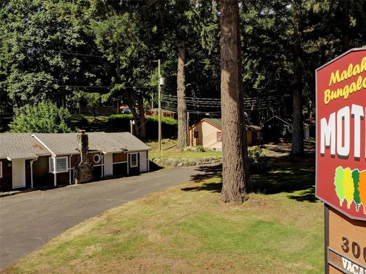 300 Meadow Way, Mill Bay, BC, V0R 2L0 - 3