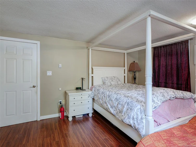 300 Meadow Way, Mill Bay, BC, V0R 2L0 - 48