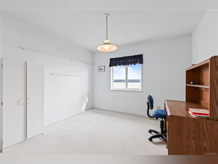 1081 S Island Highway, Campbell River, BC, V9W 1B4 - 24