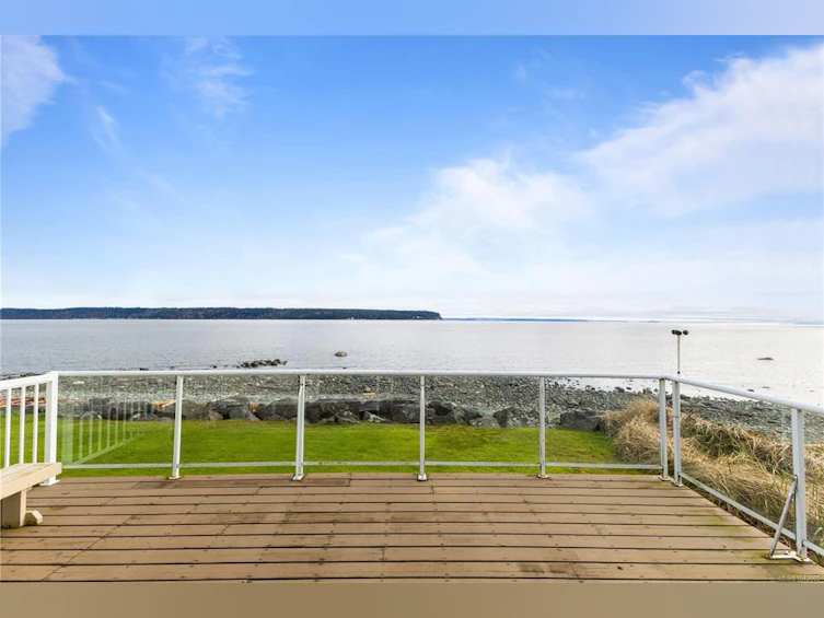 1081 S Island Highway, Campbell River, BC, V9W 1B4 - 4