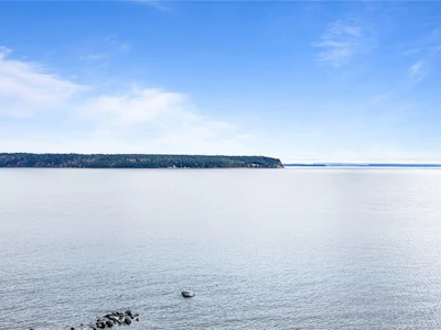 1081 S Island Highway - 3