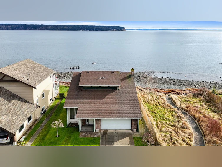 1081 S Island Highway, Campbell River, BC, V9W 1B4 - 29