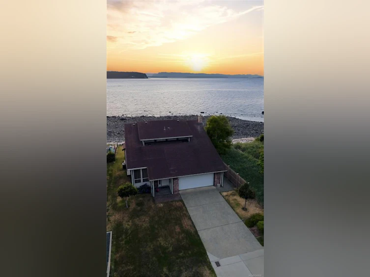 1081 S Island Highway, Campbell River, BC, V9W 1B4 - 39