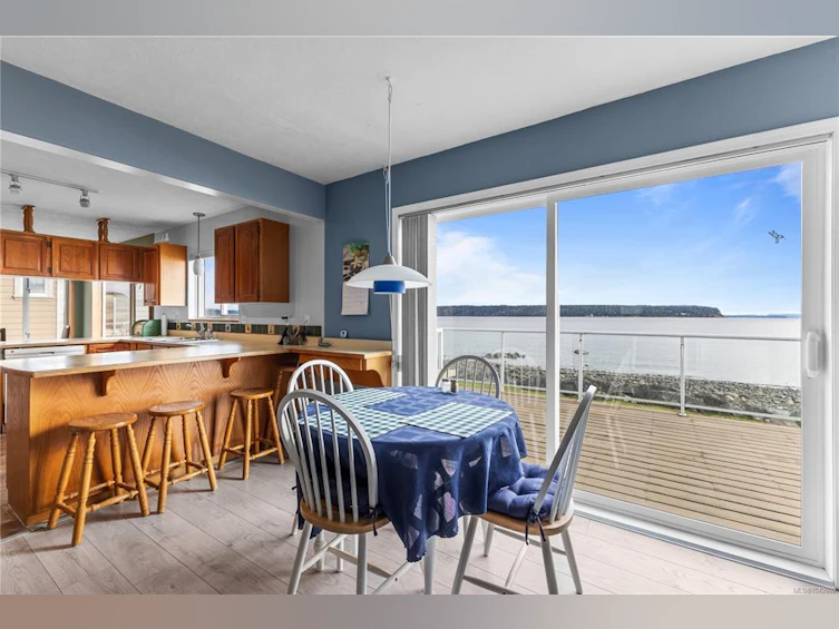 1081 S Island Highway, Campbell River, BC, V9W 1B4 - 9