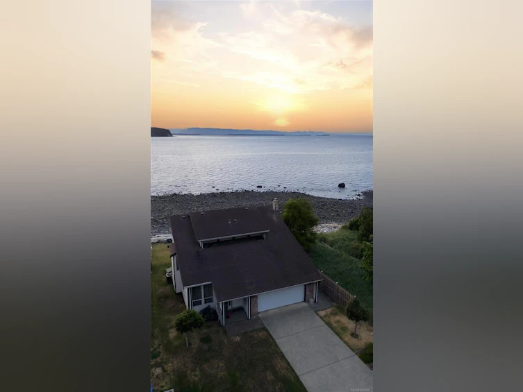 1081 S Island Highway, Campbell River, BC, V9W 1B4